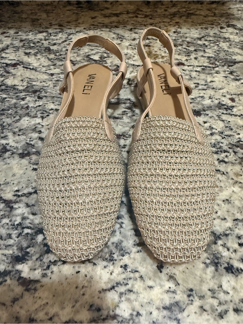 Vaneli Janet Slingback Sandals 6 Narrow
